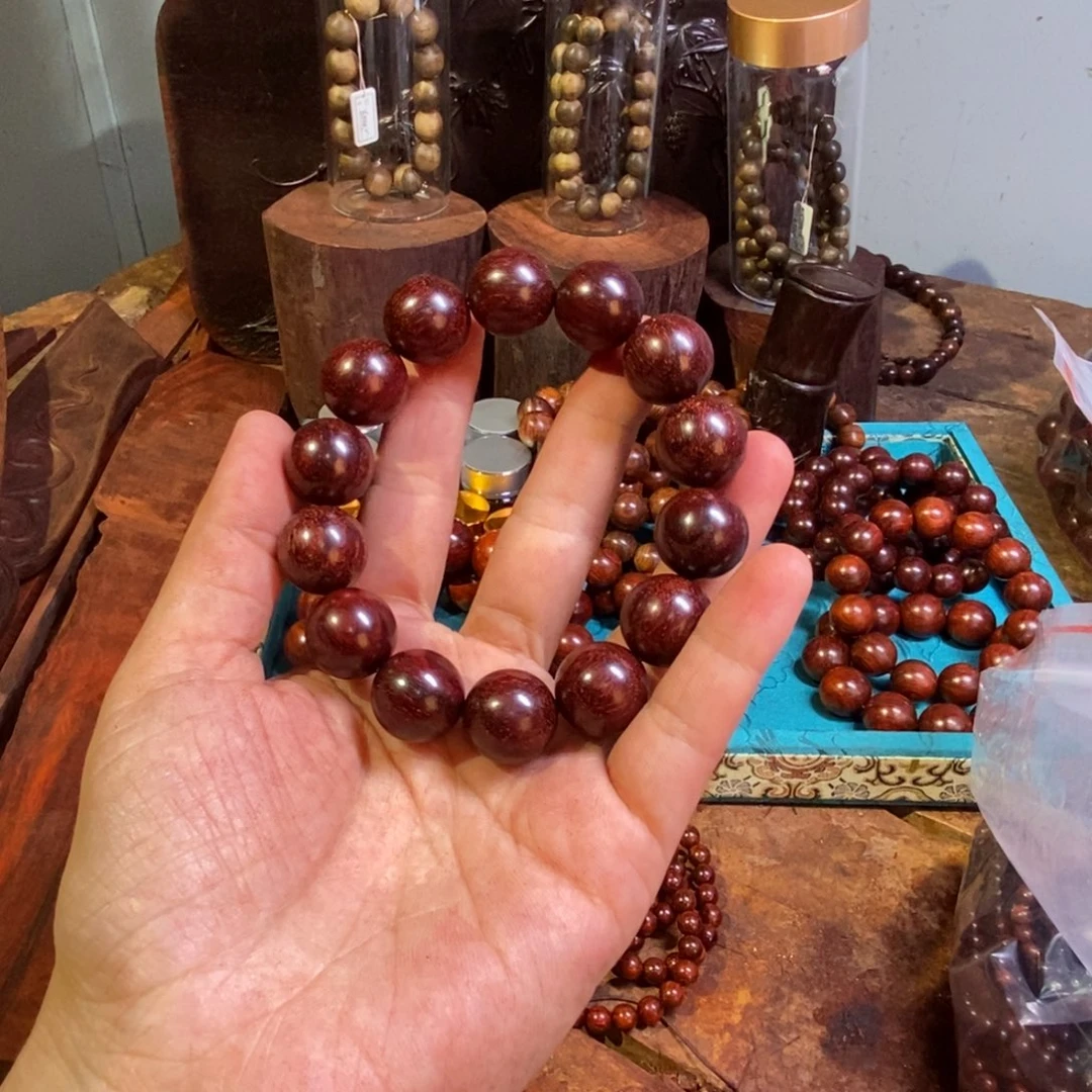 檀香紫檀（小叶紫檀）马*