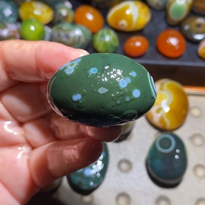 玛瑙/玉髓未镶嵌珠宝半成品