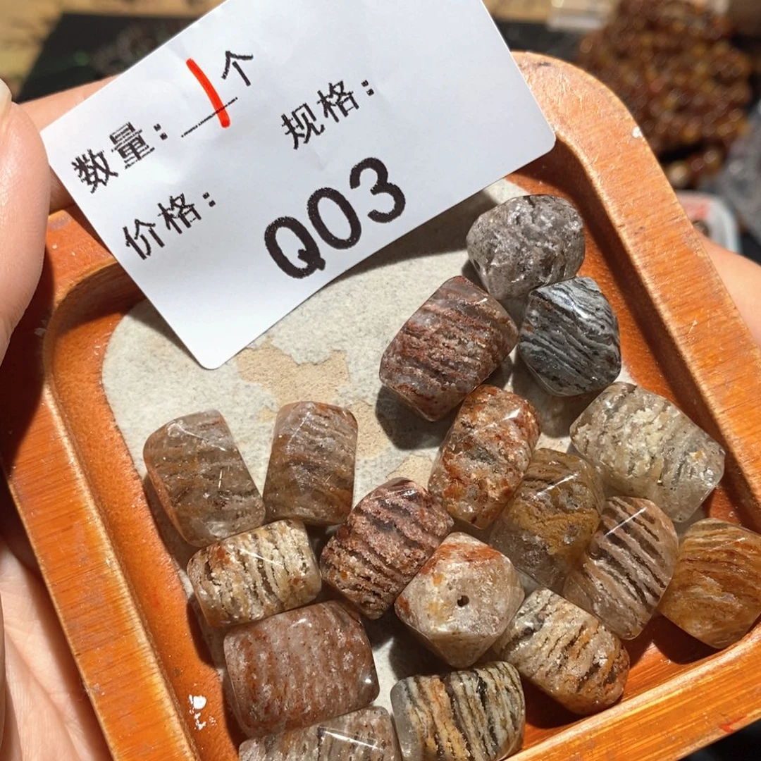 未镶嵌颈饰水晶多样化大小不一发1个03