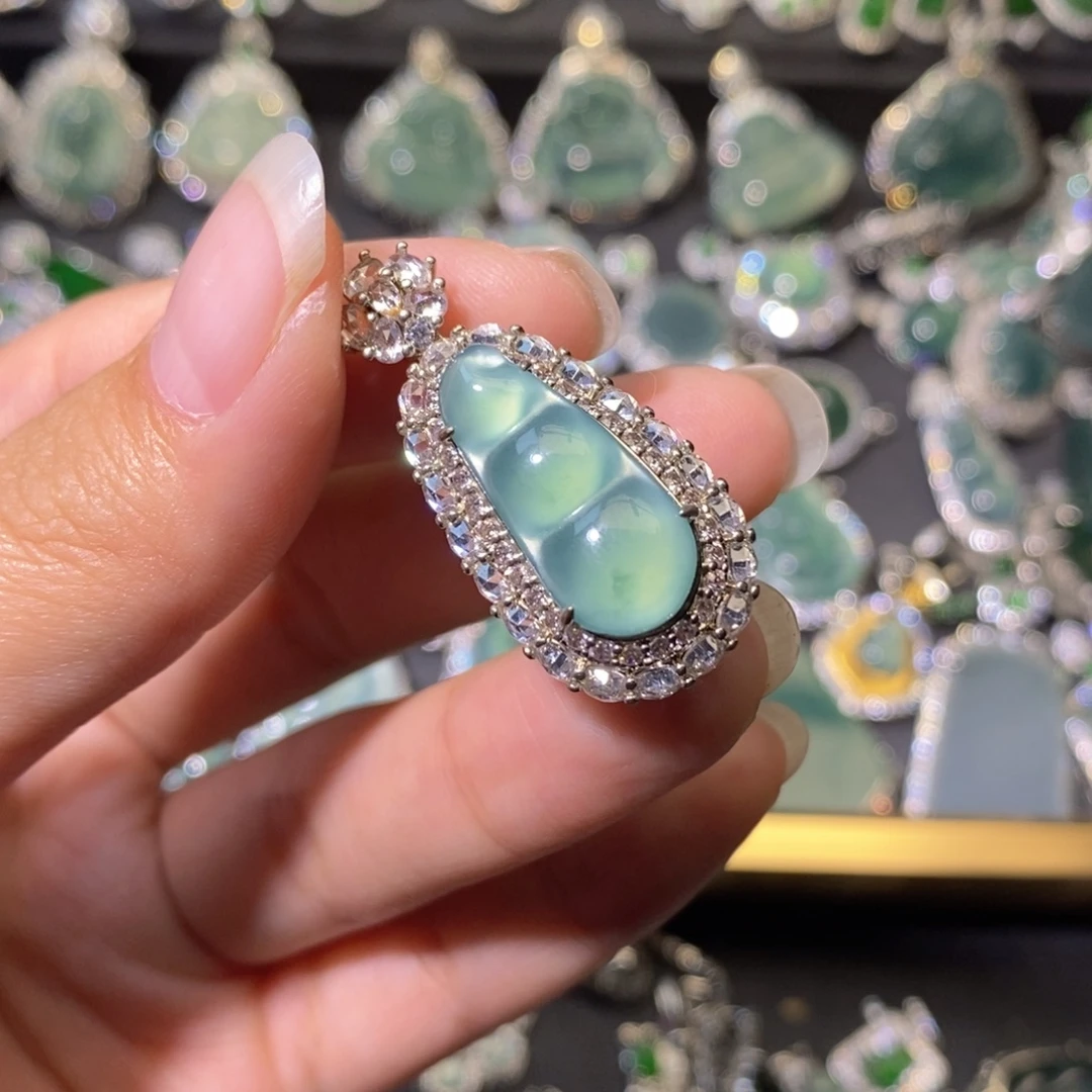 翡翠未镶嵌颈饰天然