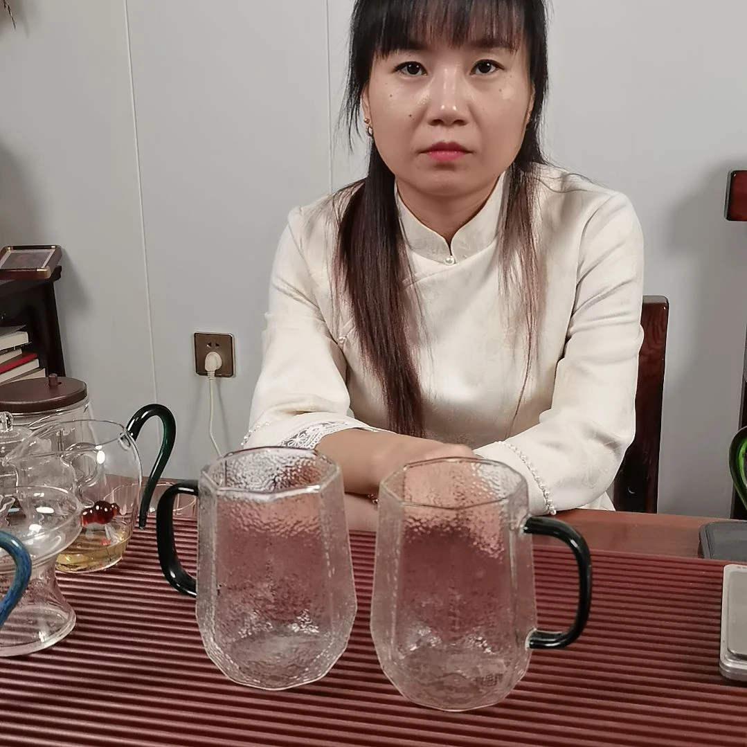 高硼硅玻璃手柄款锤纹水杯墨绿把手