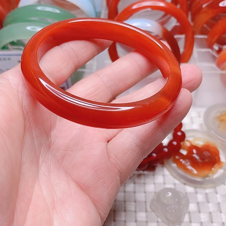 玛瑙/玉髓手镯未镶嵌