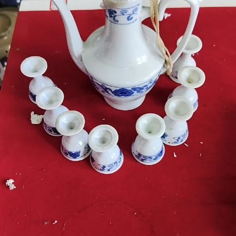 瓷片盘，沙锅，瓷片，瓶，碗，各种沙锅，摆件，