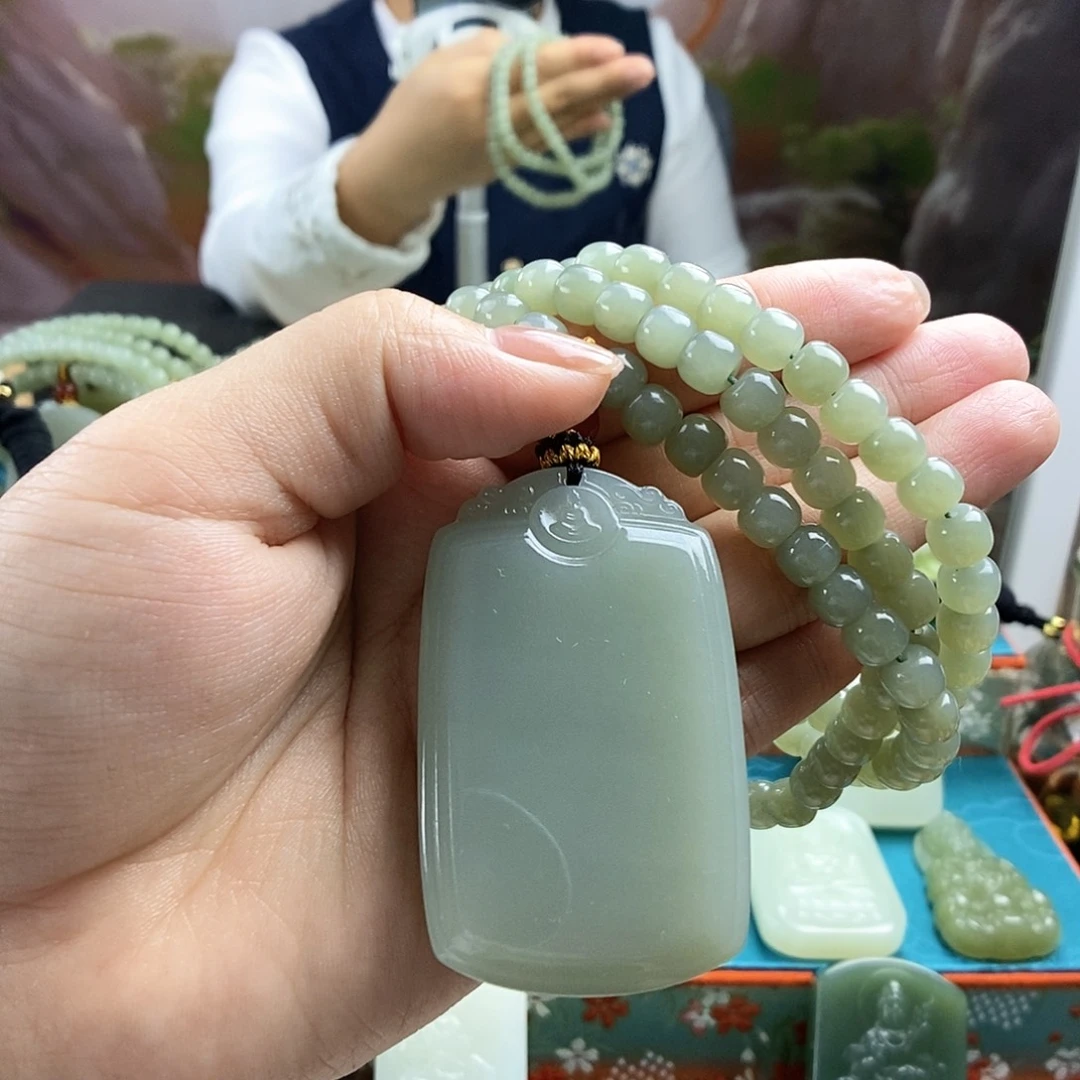 ****下和田玉未镶嵌颈饰