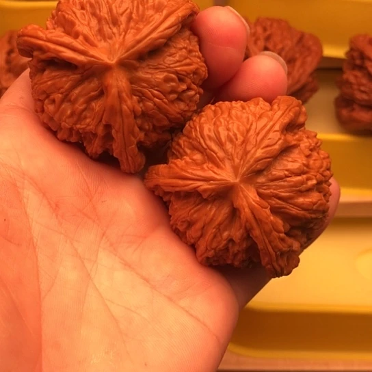 郝***森文玩核桃吊坠核桃