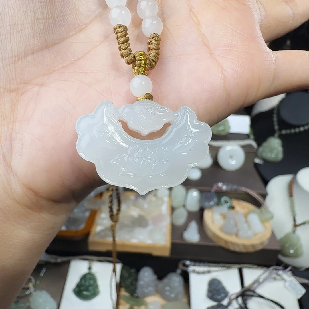 风***水颈饰未镶嵌和田玉