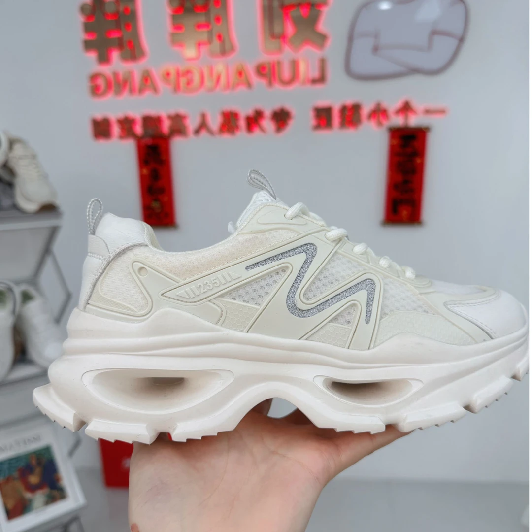 刘胖胖女鞋春季新款软底轻便透气休闲鞋子百搭舒适运动小白鞋