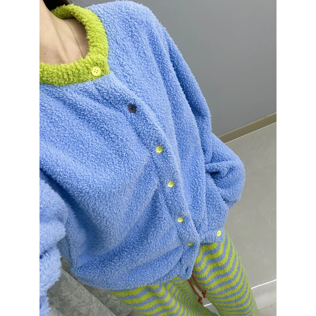 ins时尚拼色圆领开衫条纹睡衣女冬季加厚保暖时尚家居服套装