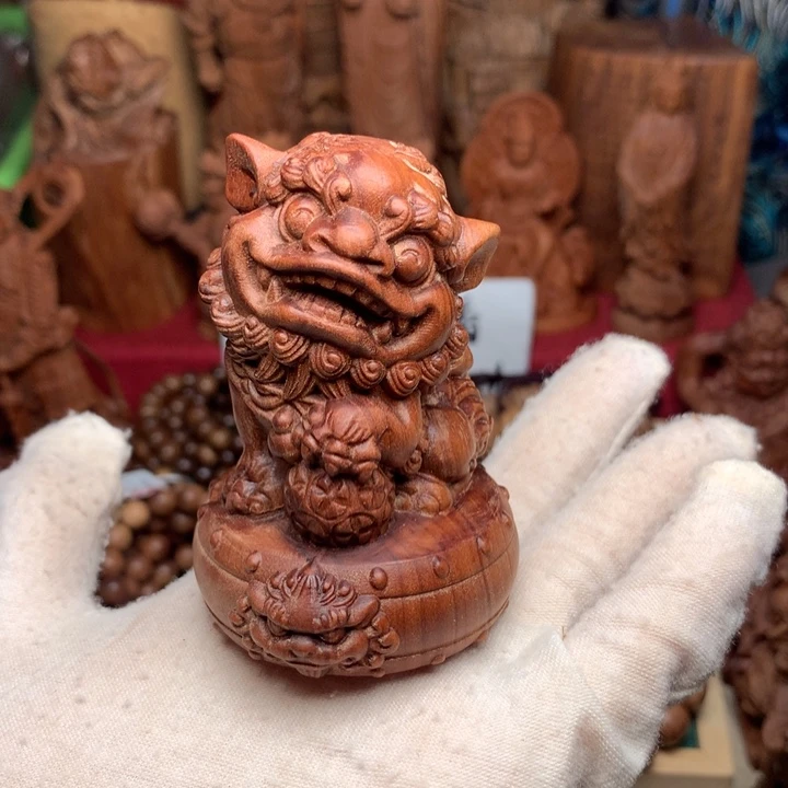 檀香木把件老山檀石狮微瑕
