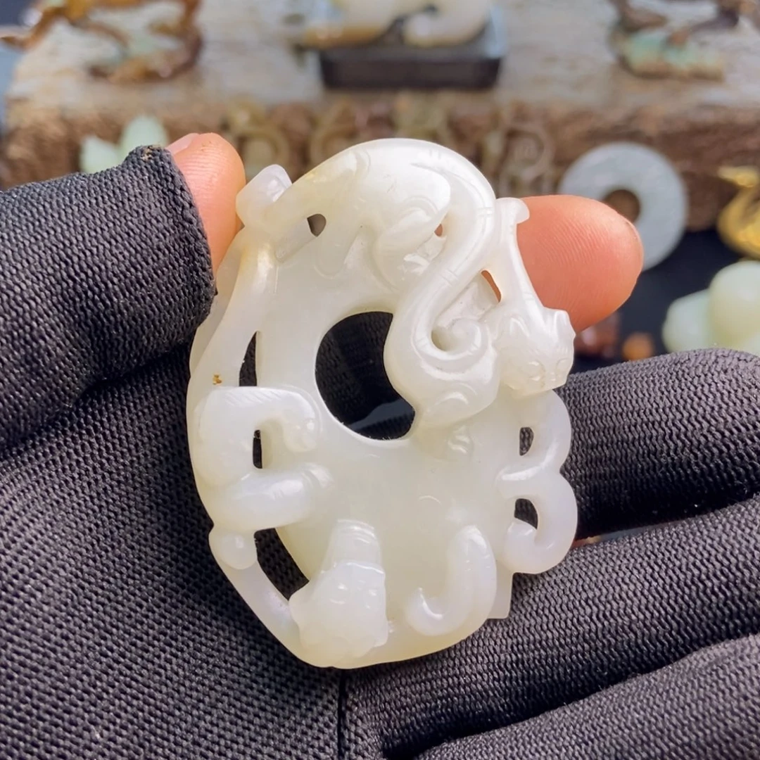 和田玉（糖玉）未镶嵌挂件