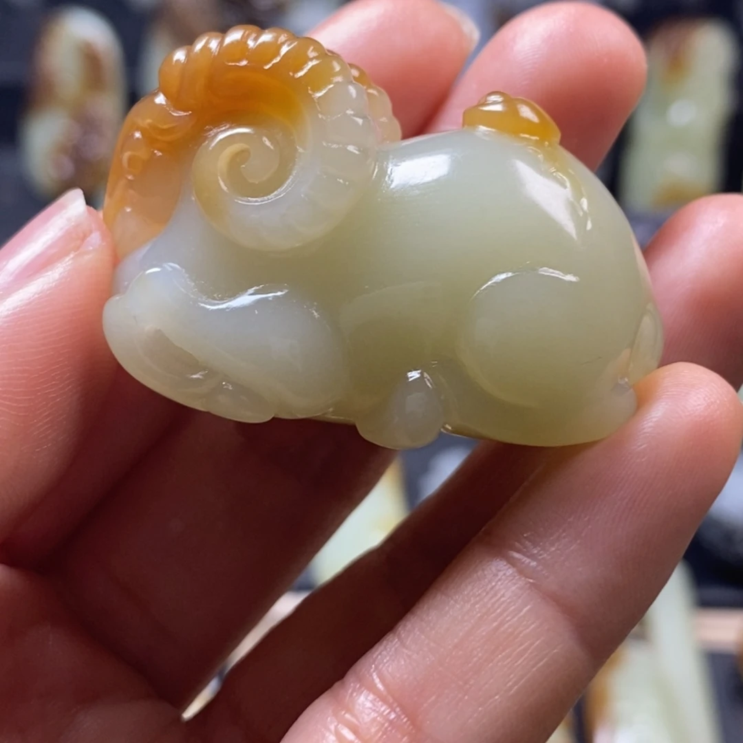 和田玉未镶嵌挂件