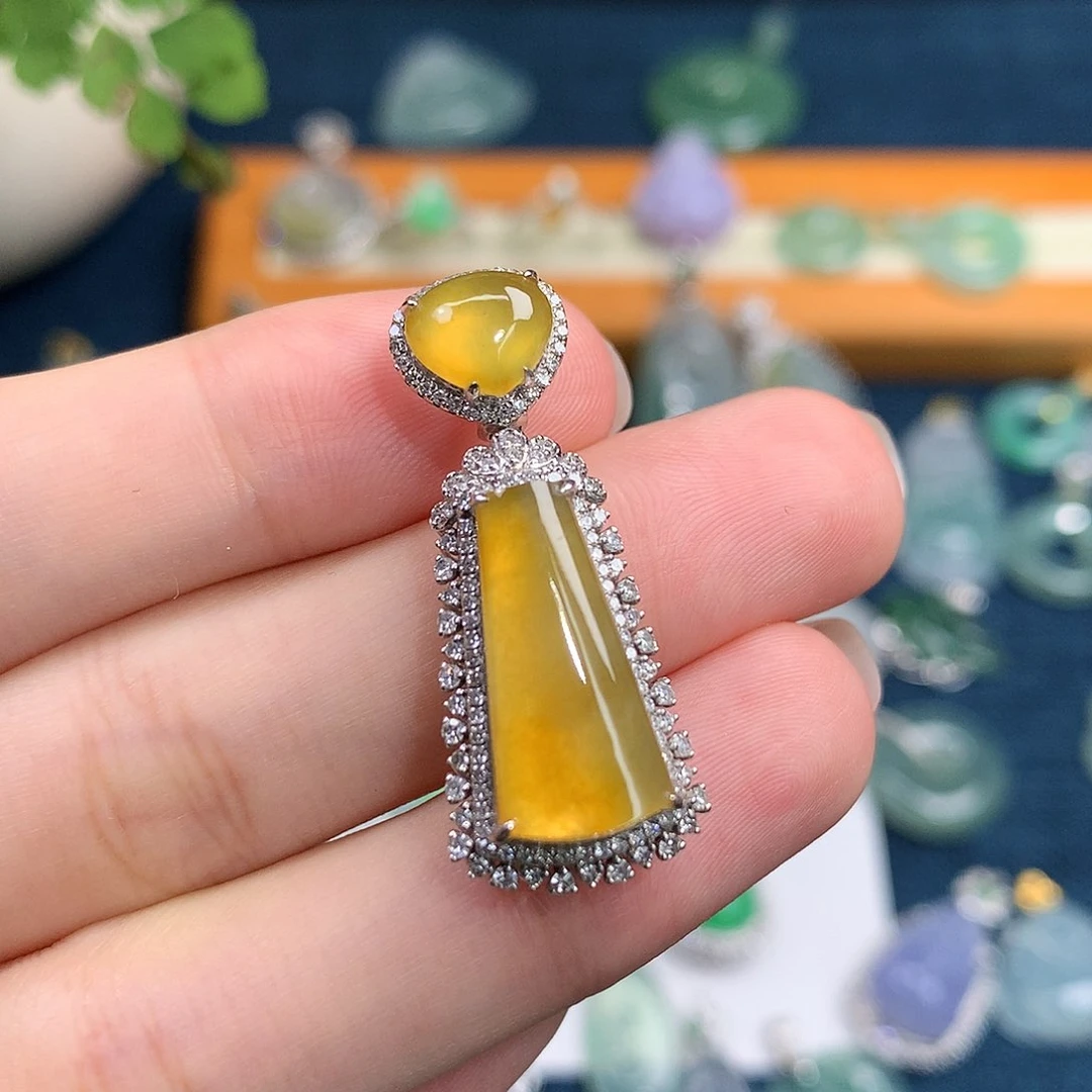 吊坠(不含链)18K金镶嵌翡翠