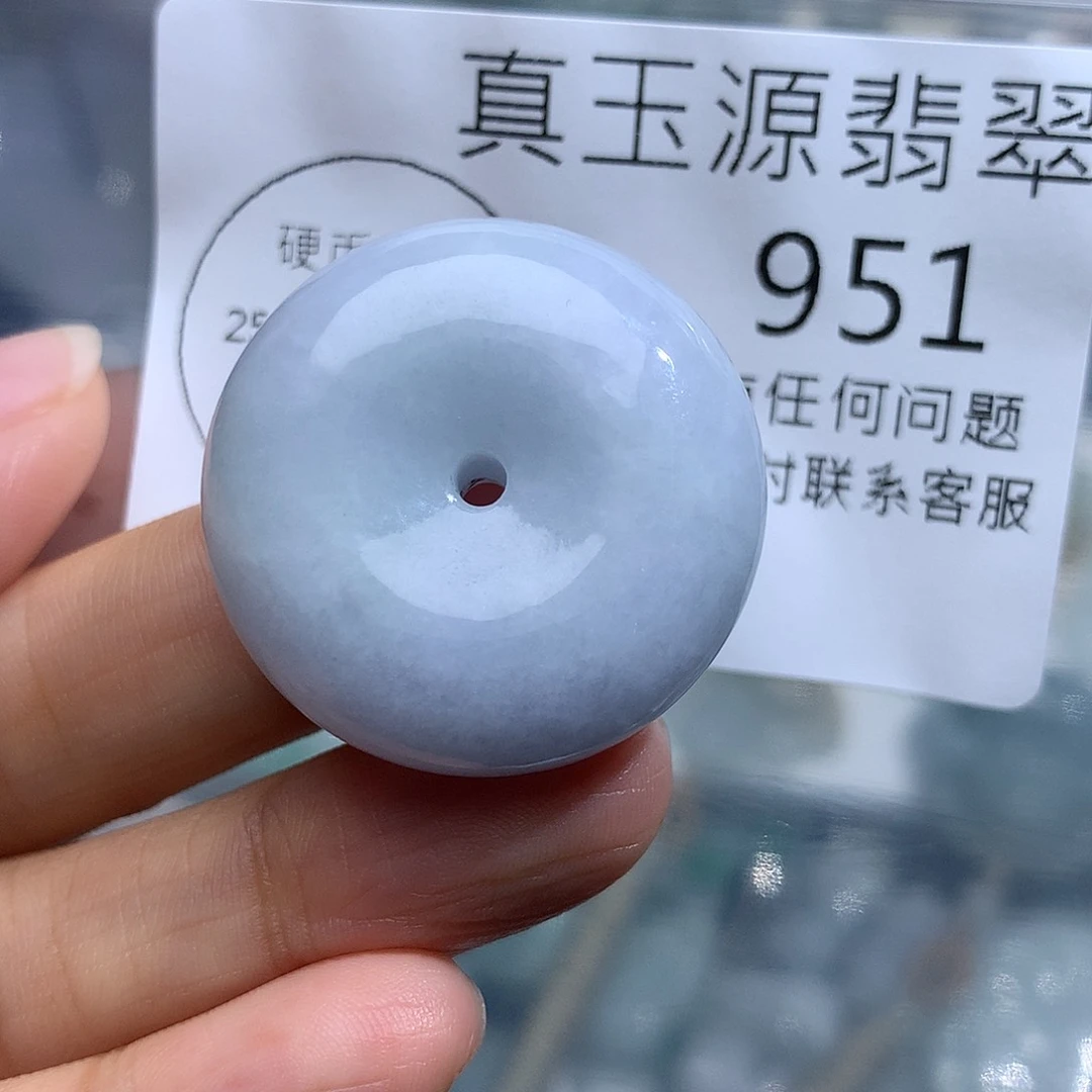 翡翠未镶嵌颈饰951。