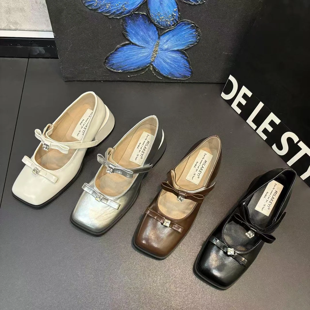 2025年春夏新款气质百搭时尚网红水钻蝴蝶结休闲舒适轻奢爆款跟鞋