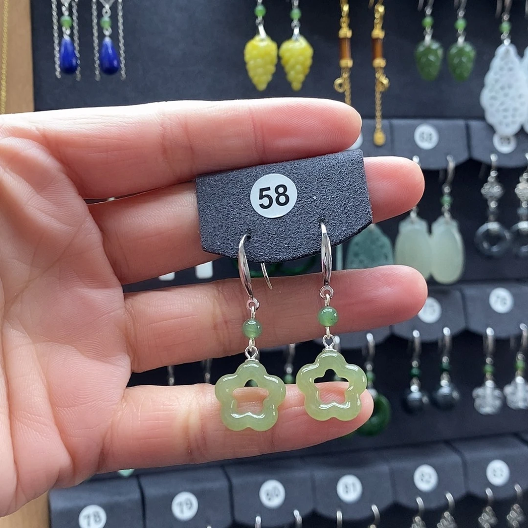 暖****和田玉银S925镶嵌耳饰