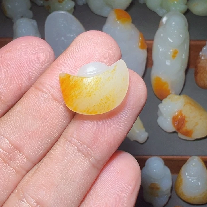 颈饰未镶嵌和田玉龙**了
