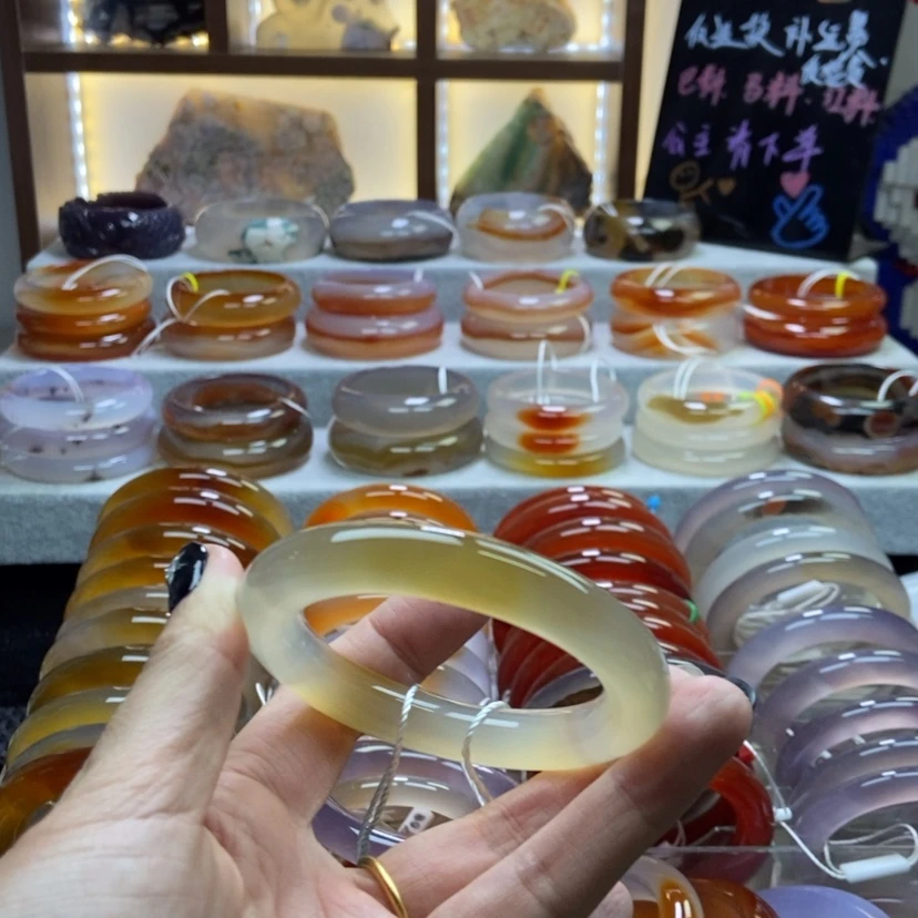 【闪购商品】玛瑙/玉髓手镯未镶嵌年**余