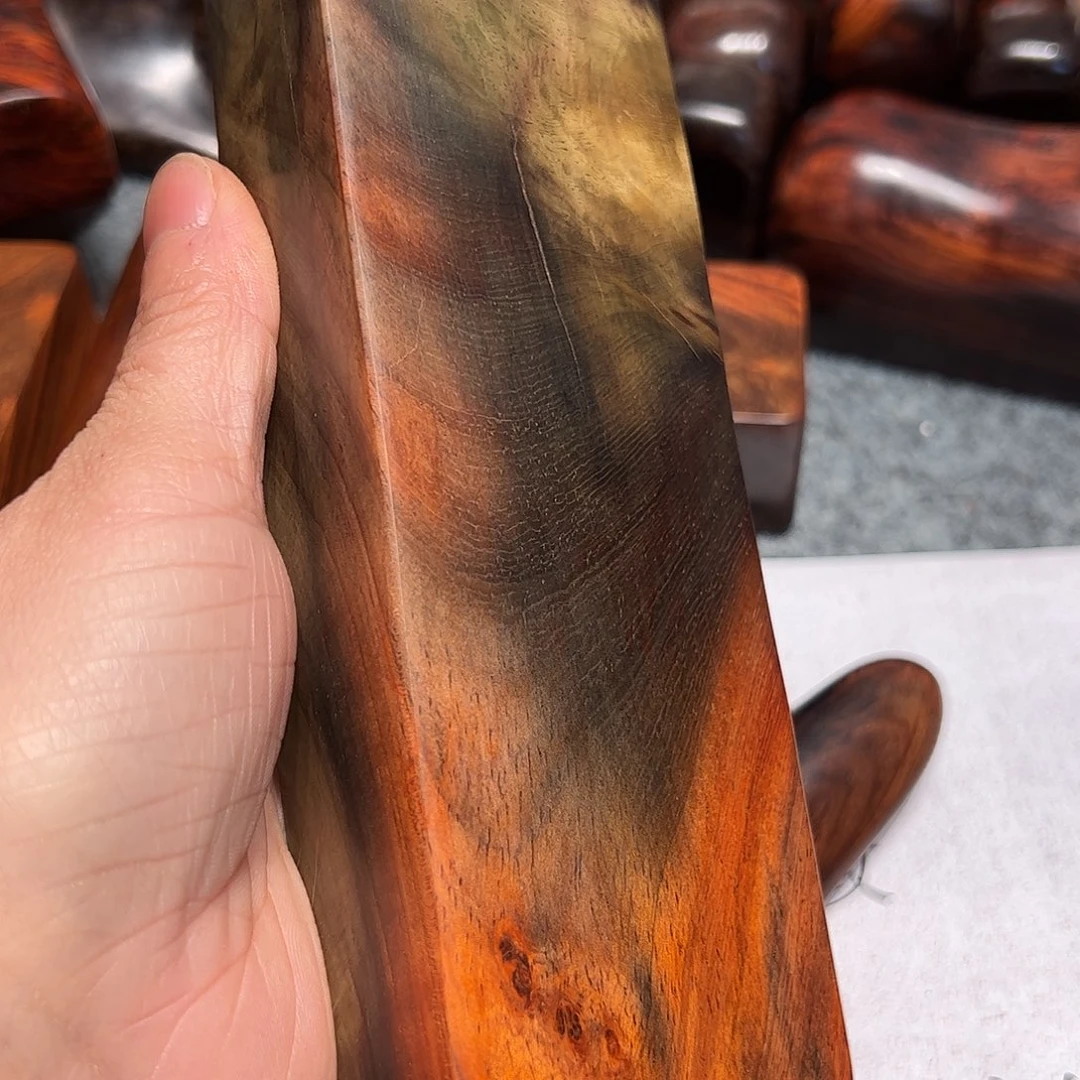 交趾黄檀（大红酸枝）黑***