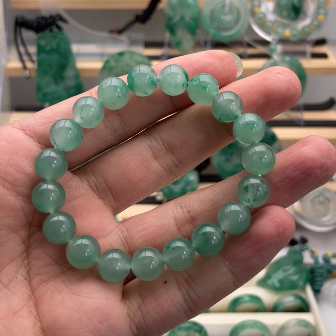 石英质玉未镶嵌颈饰