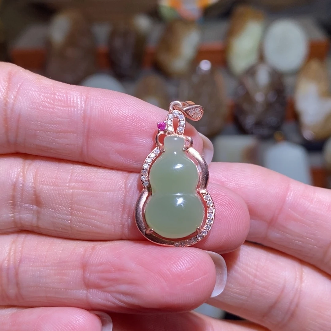 颈饰银S925镶嵌和田玉