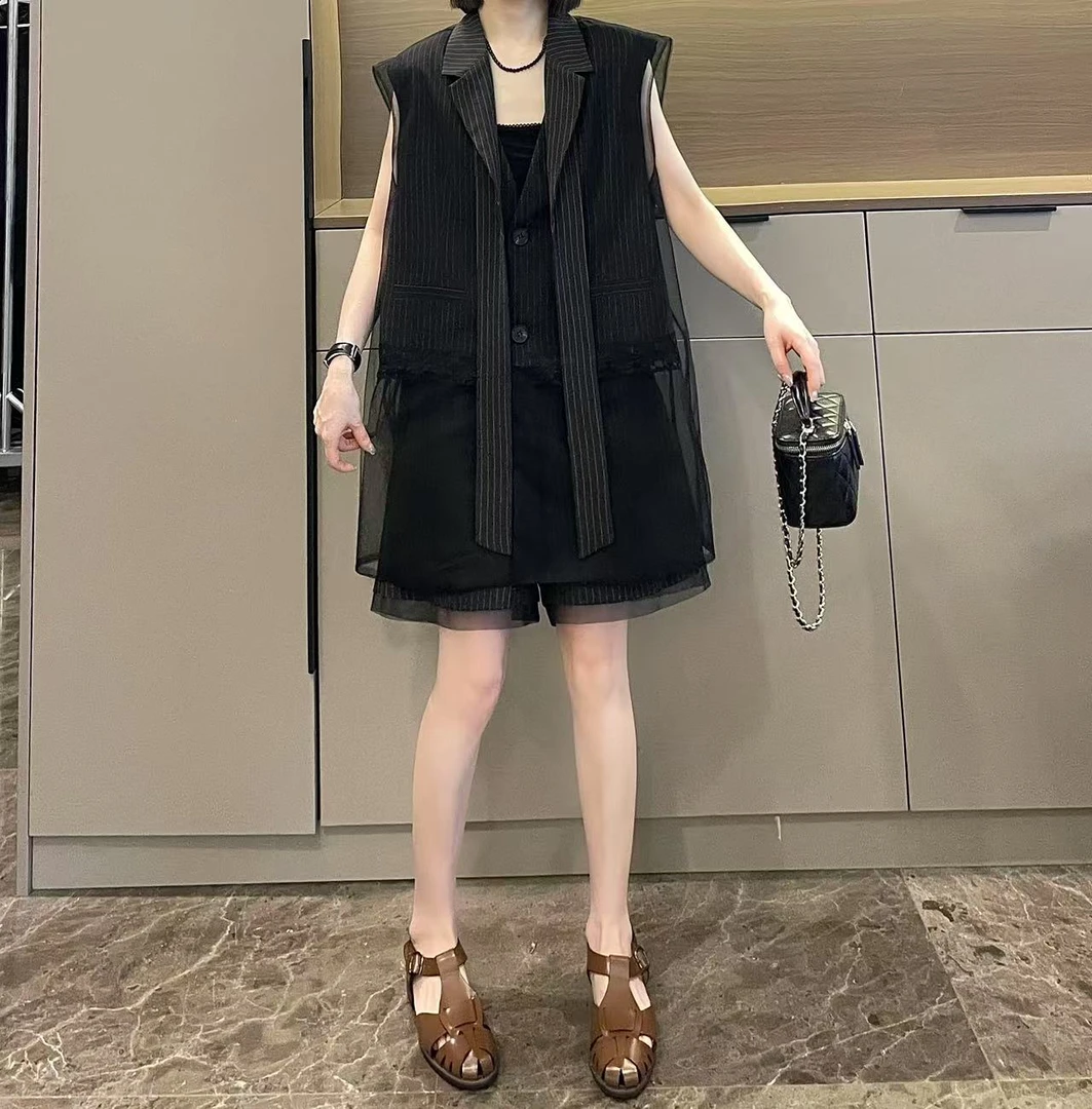 米可/MK-2547LJ【条纹蕾丝拼网纱马甲短裤套装】时尚夏季新款套装