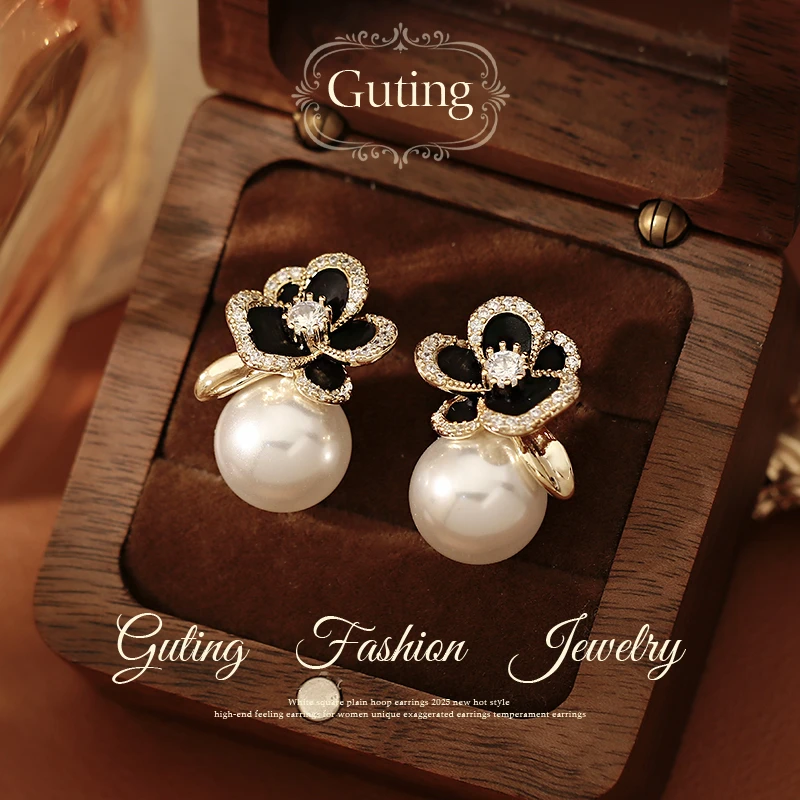 铜合金合成锆石耳饰 19121优雅法式山茶花耳环女耳钉黑色花朵耳饰