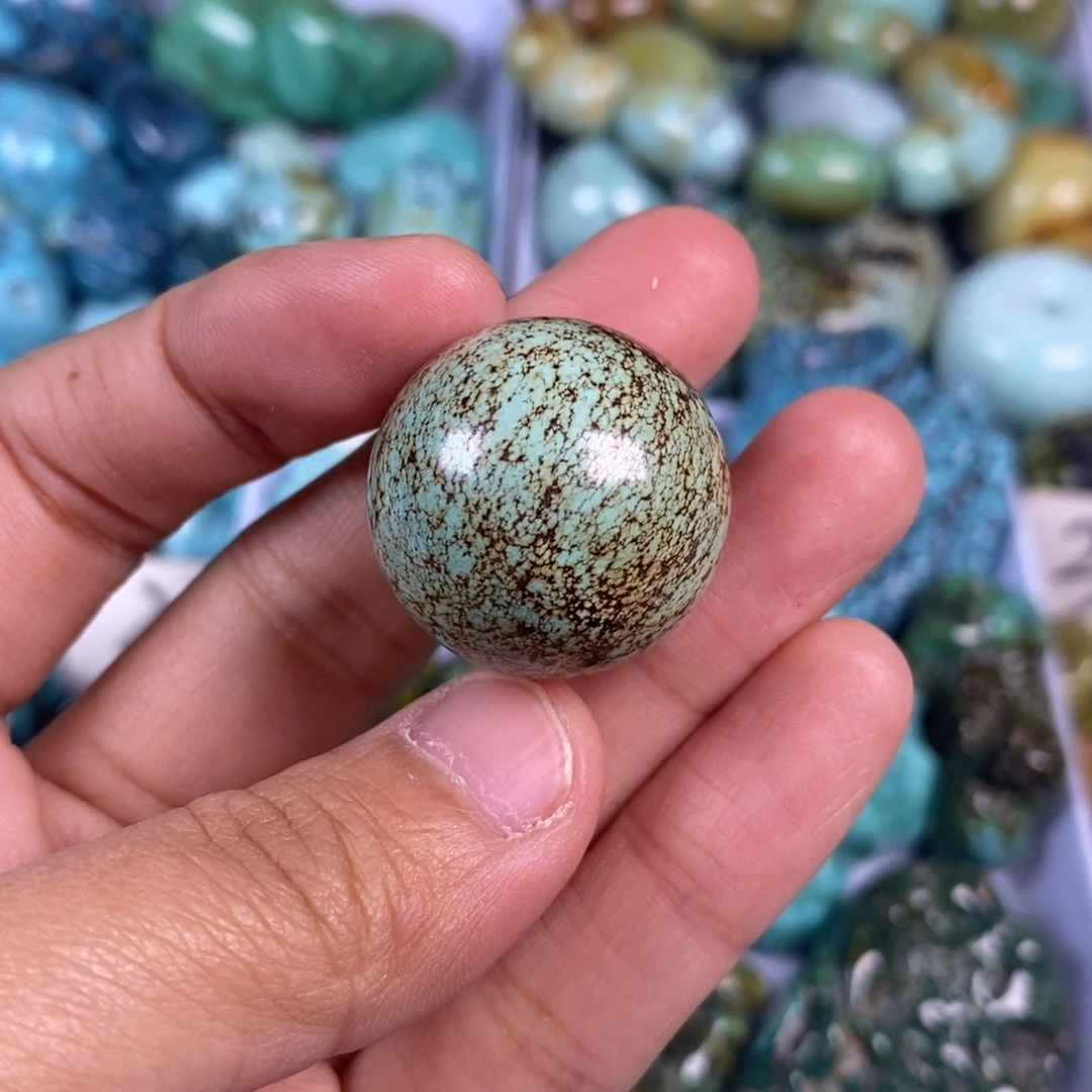 绿松石未镶嵌颈饰