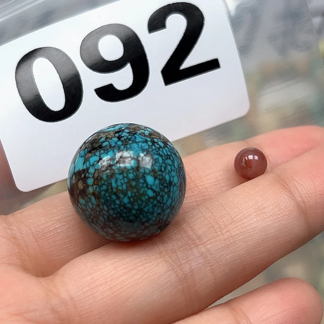 南红玛瑙未镶嵌颈饰金**米