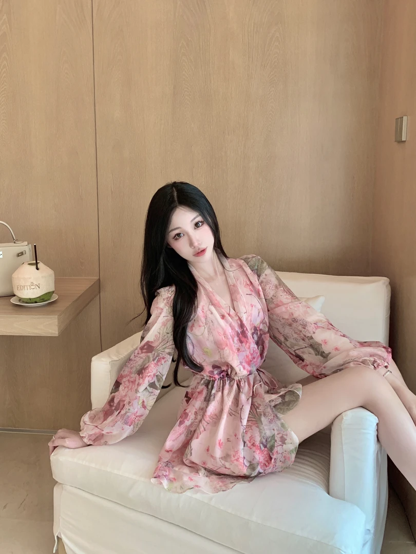 【 碎樱河畔 花仙子】抽绳连衣裙 送打底裤