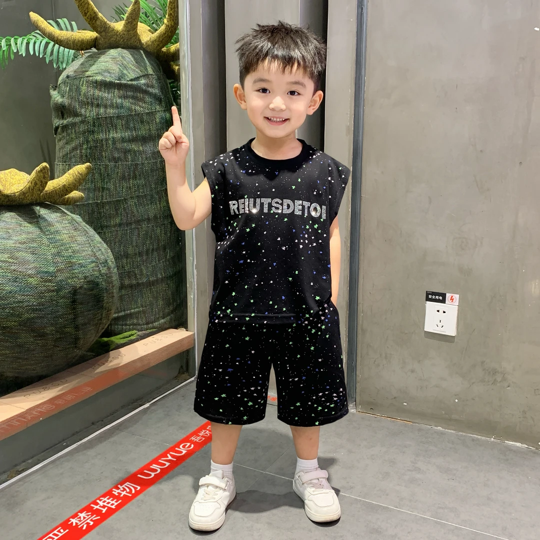 男童夏季背心套装2025新款洋气儿童夏季休闲衣服小男孩无袖两件套