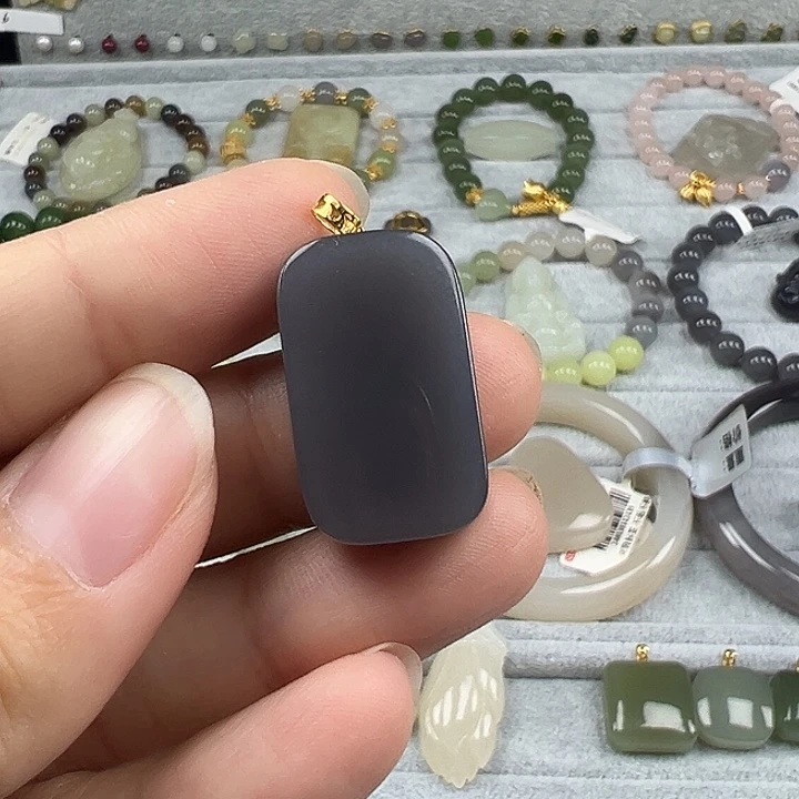 和田玉未镶嵌珠宝半成品