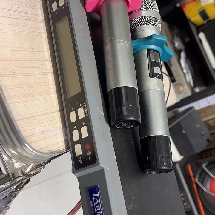 8新无线话筒一套 包邮