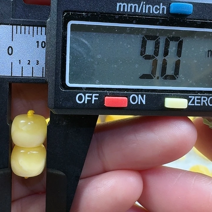 蜜蜡未镶嵌裸石23