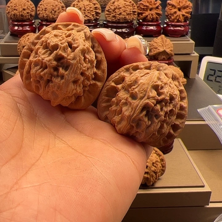 文玩核桃把件风**周38 三角白 o-001