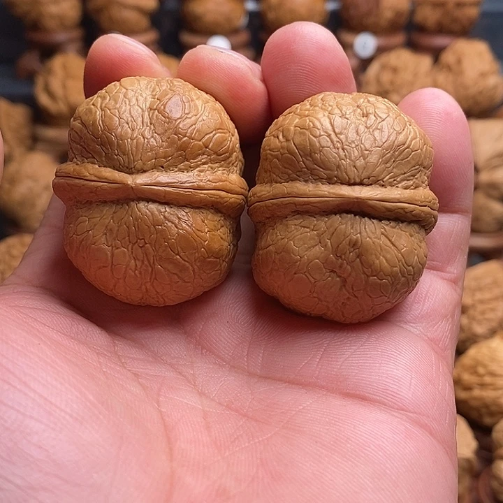 桃核把件3金蟒萌萌包