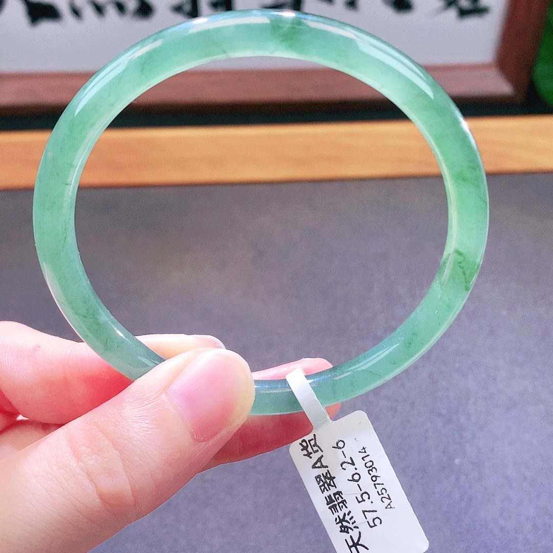 翡翠未镶嵌手镯天然翡翠