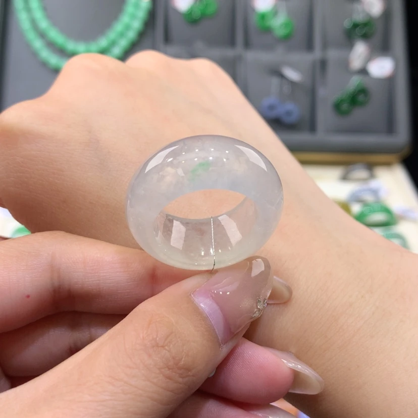 【闪购商品】未镶嵌戒指翡翠贝****伤