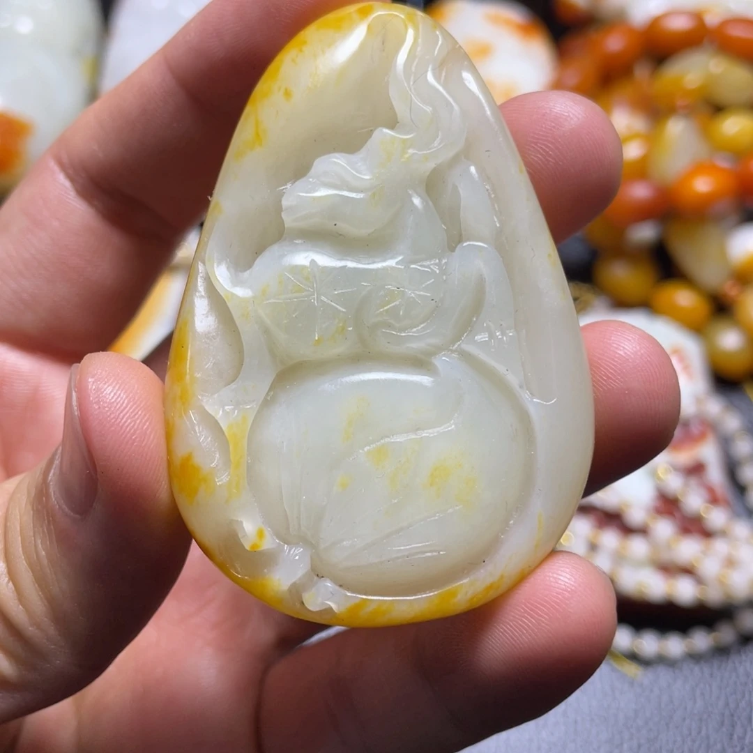 和田玉未镶嵌颈饰