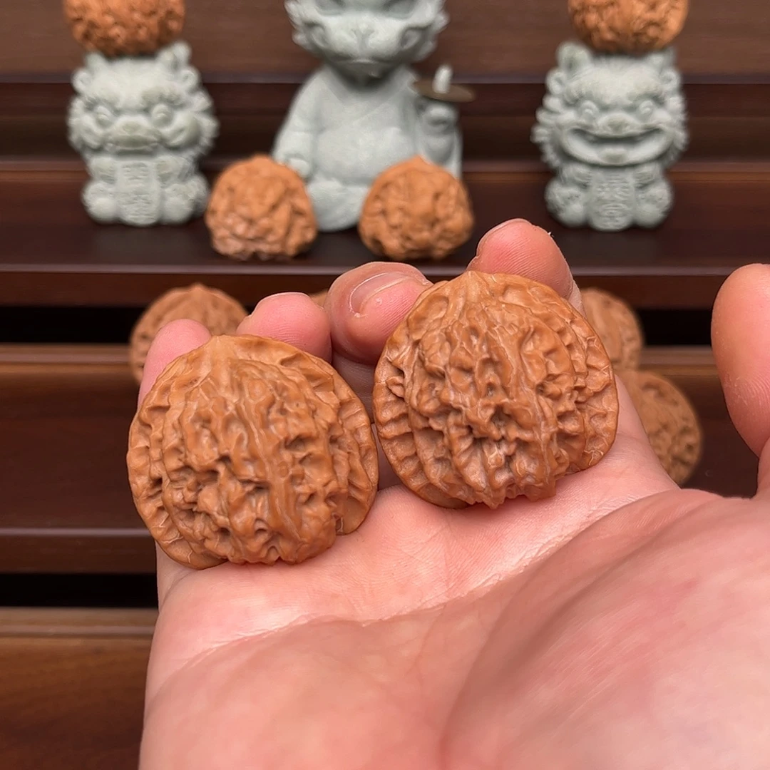 文玩核桃吊坠苹果园