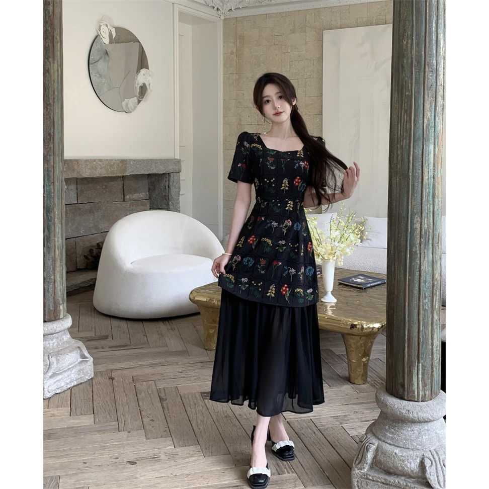 大码法式复古方领碎花连衣裙女夏季新款显瘦网纱拼接长裙