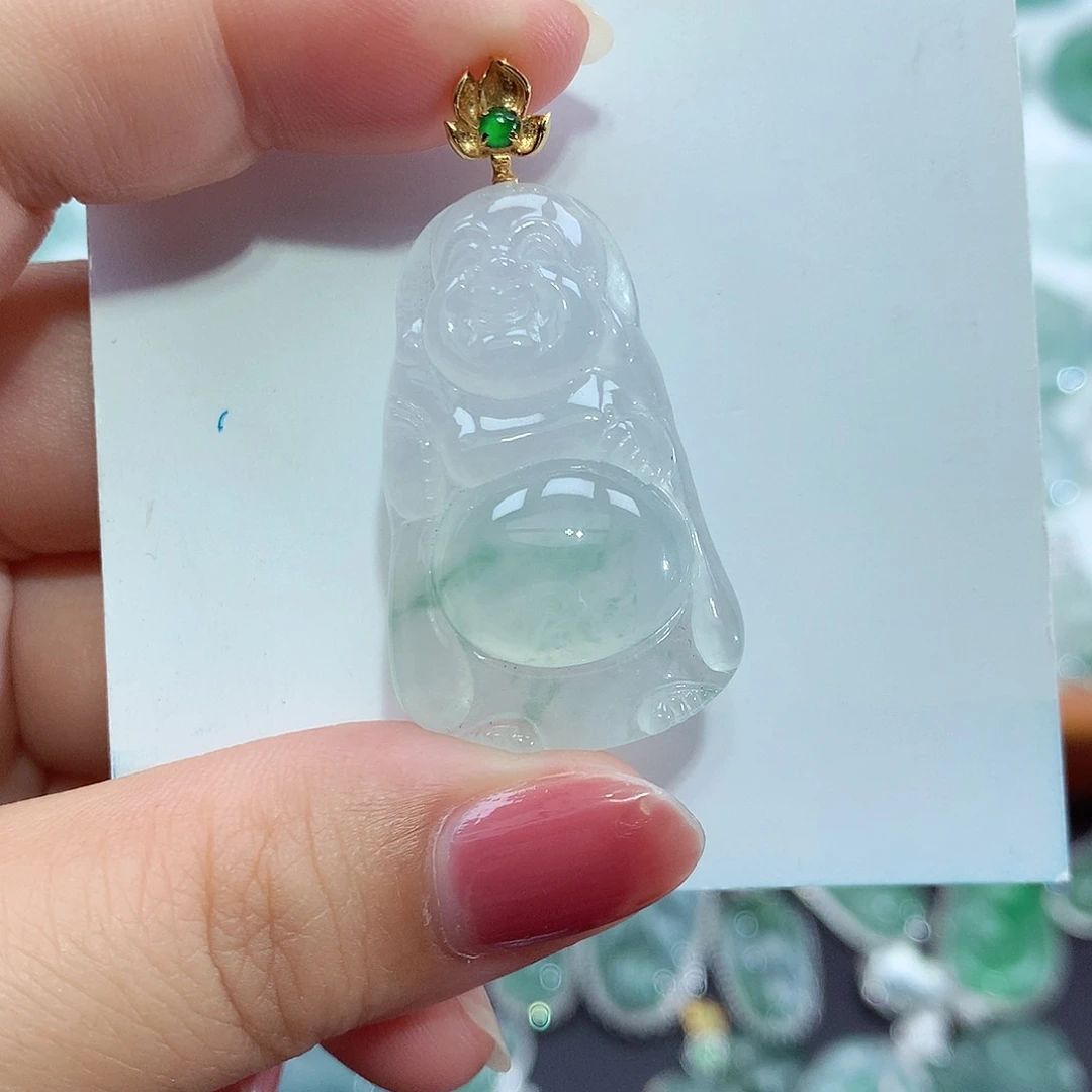 翡翠18K金镶嵌颈饰布袋佛