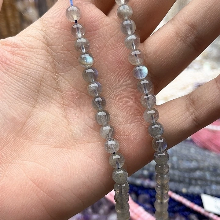 未镶嵌玛瑙/玉髓珠宝半成品一条6mm左右灰月光