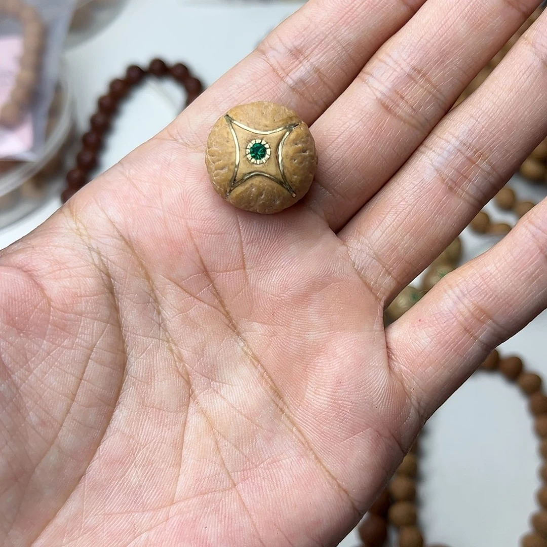 凤眼菩提手串鲲麒麟三通