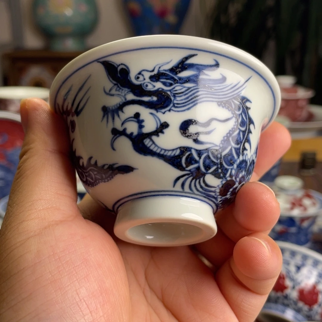 元青花花卉龙压手杯