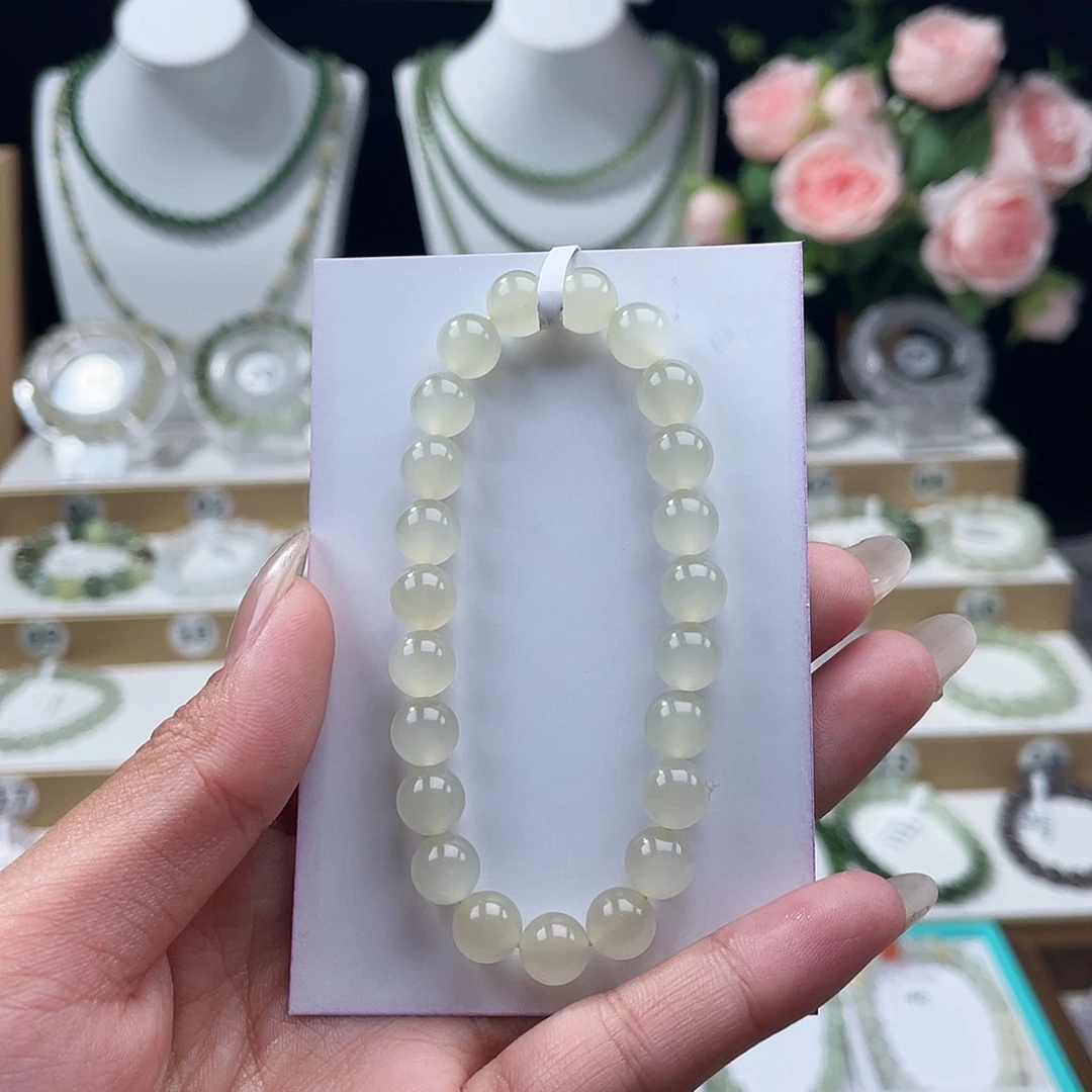 依***芯和田玉未镶嵌手链