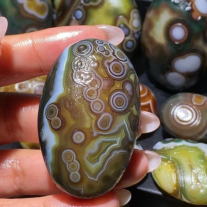 玛瑙/玉髓未镶嵌珠宝奇石81