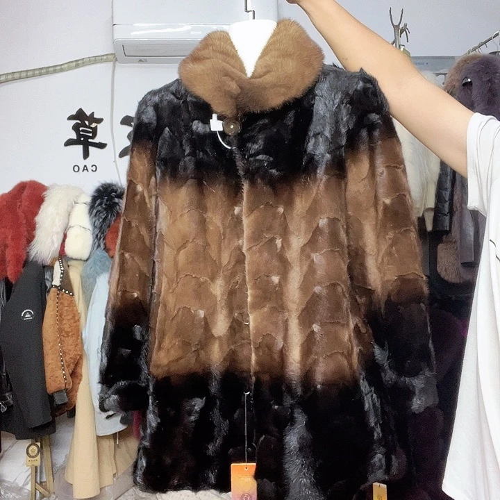 商场断码拼貂衣服