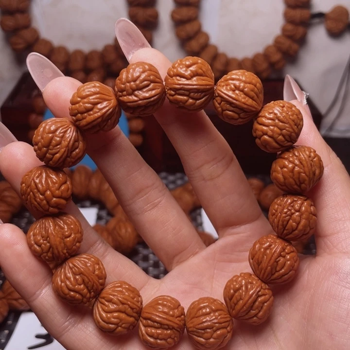 春***天桃核吊坠龙纹桃核