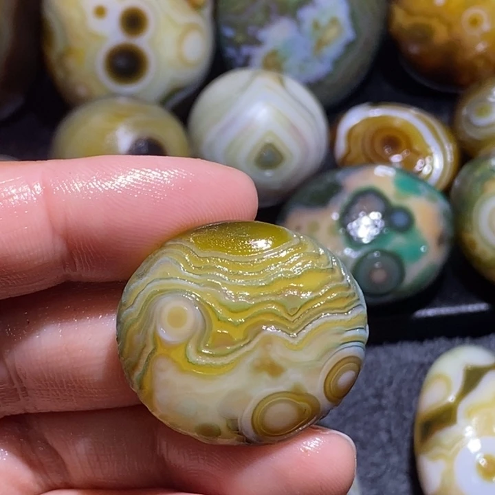 玛瑙/玉髓未镶嵌珠宝半成品49