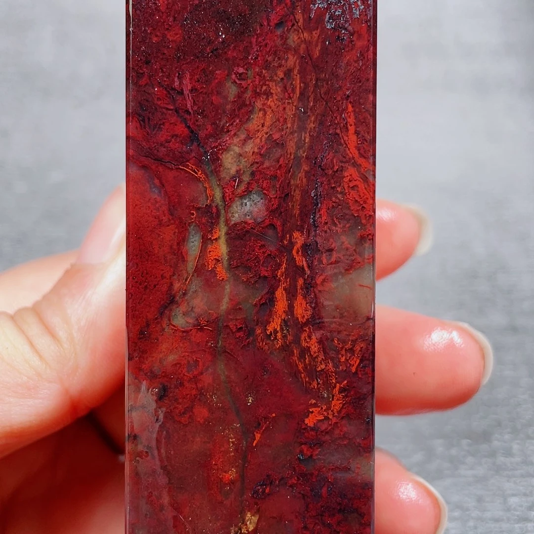 玉桂林鸡血玉印章镇尺9